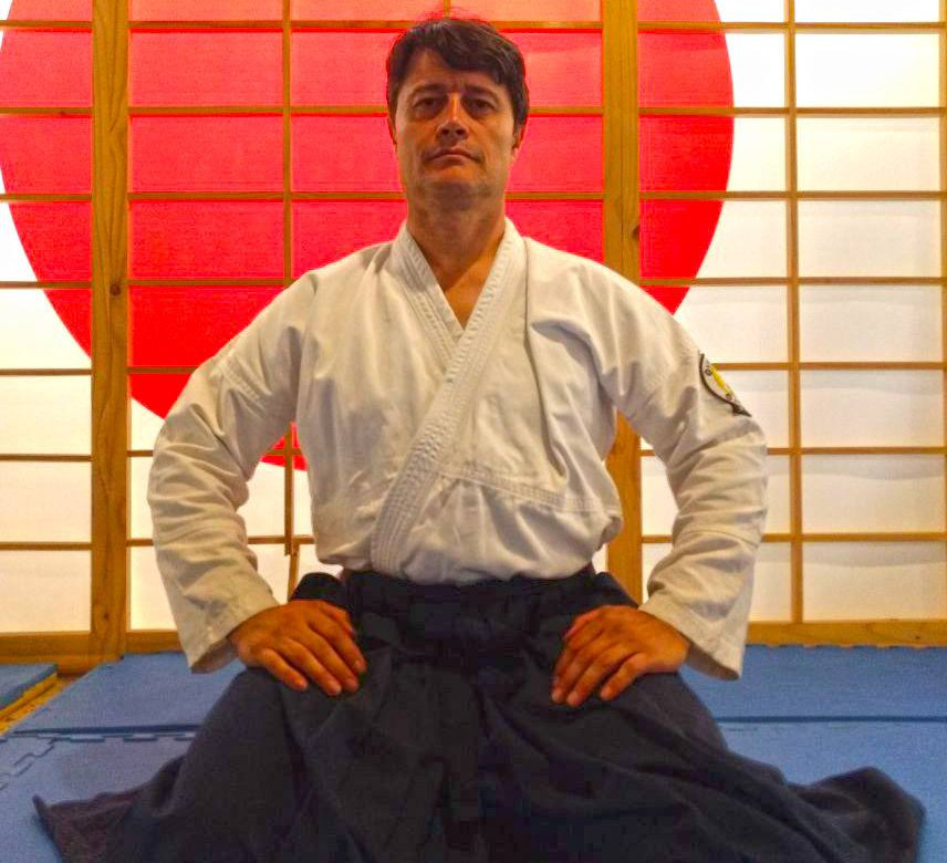 Peter Hernández, instructor de artes marciales